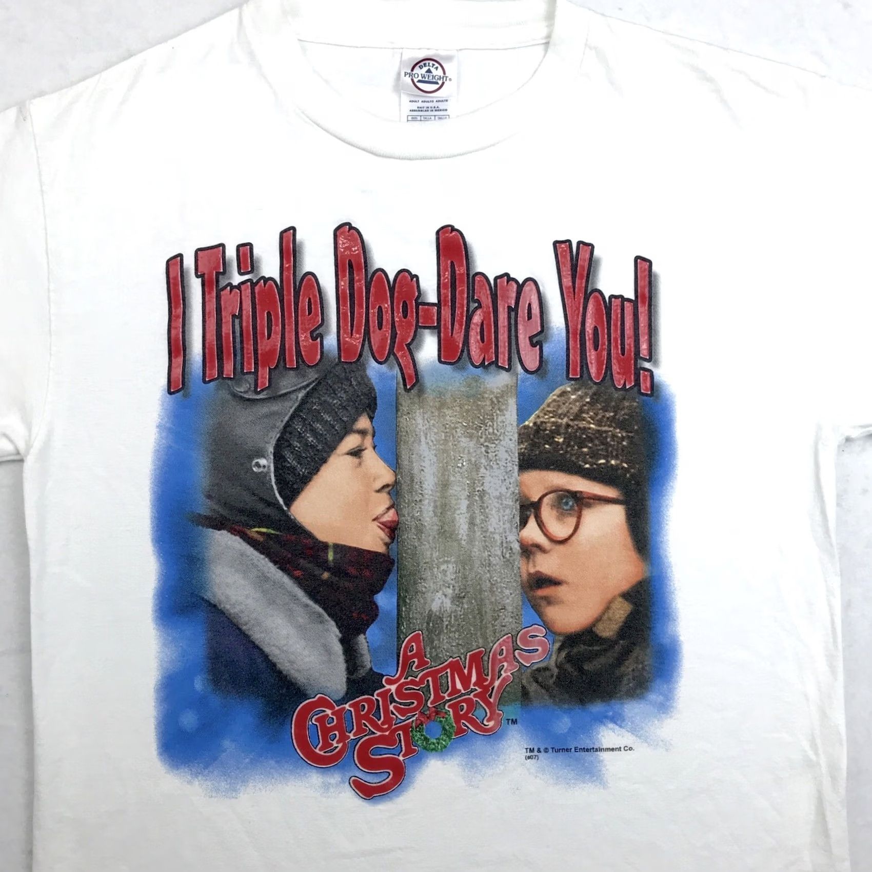 Delta VINTAGE 2007 A CHRISTMAS STORY I TRIPLE DOG DARE YOU T-Shirt MEDIUM White Men XS? Size US M / EU 48-50 / 2 - 3 Thumbnail