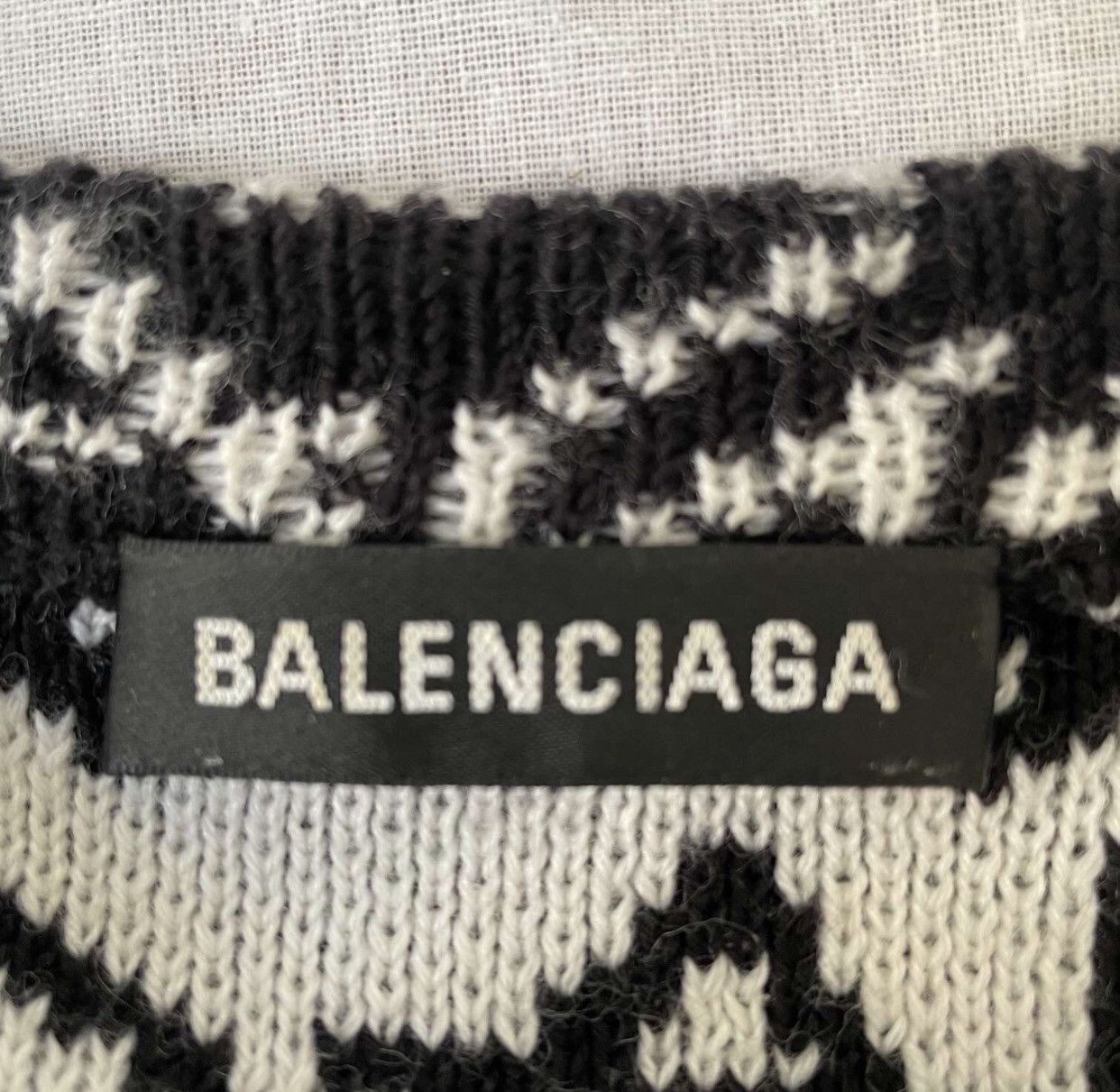 Balenciaga Balenciaga sweater2412-Nextarrow Size US S / EU 44-46 / 1 - 3 Thumbnail