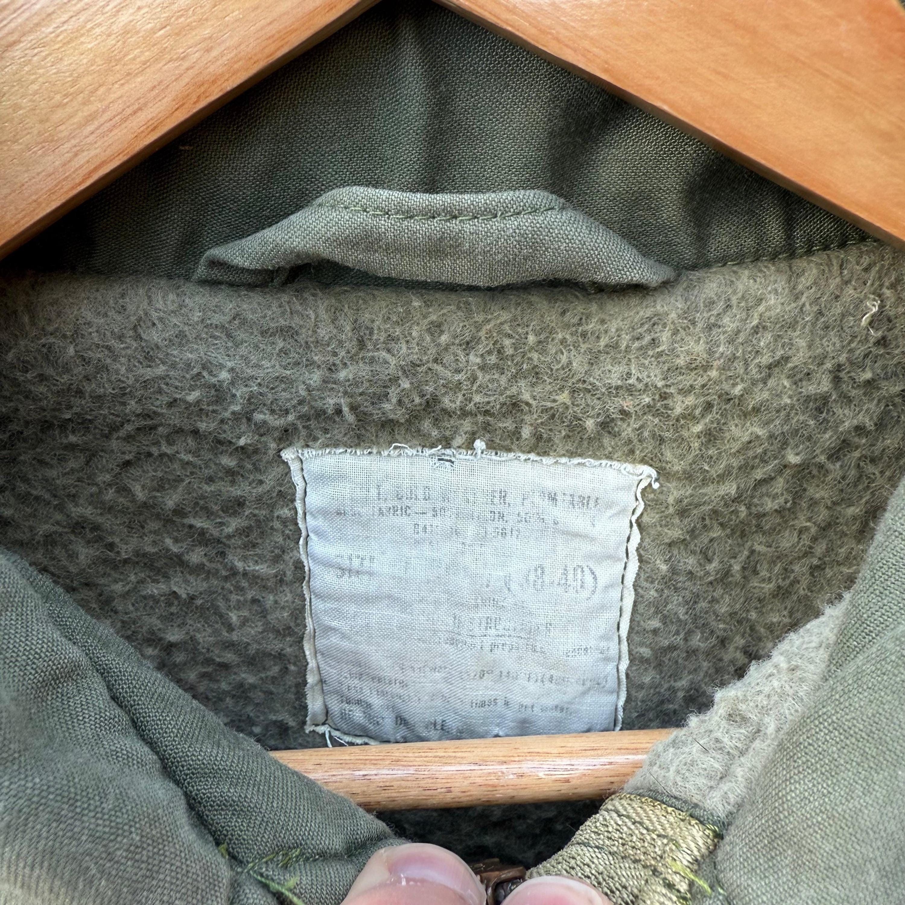 Vintage 70's US Military Stenciled Olive Green A-2 Deck Jacket Size US M / EU 48-50 / 2 - 7 Thumbnail
