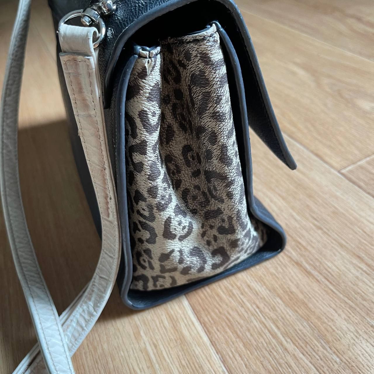 Cavalli Class × Just Cavalli × Roberto Cavalli Cavalli Class Leopard Handbag Size ONE SIZE - 9 Thumbnail