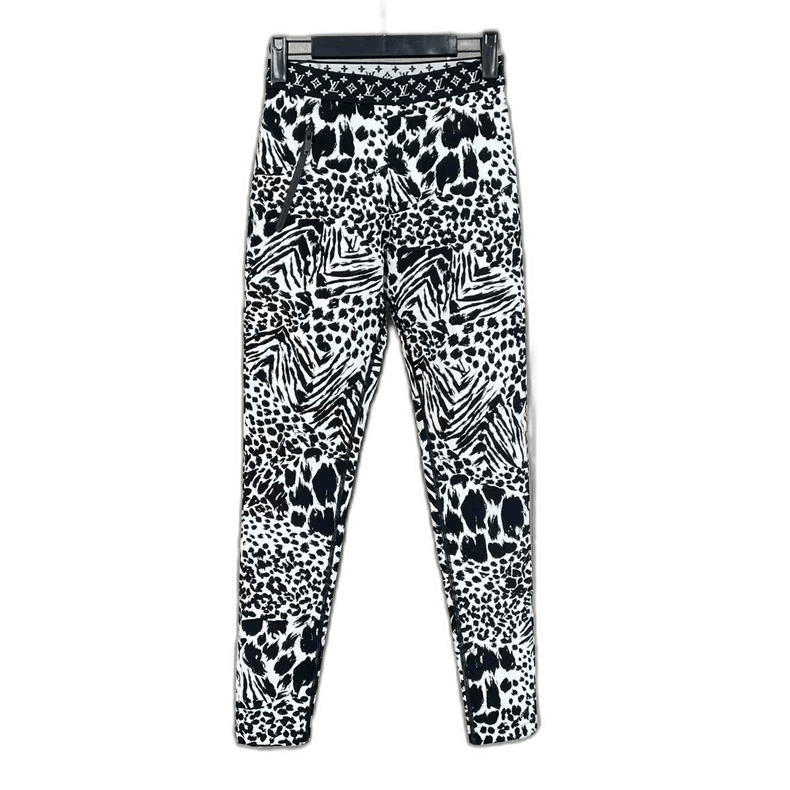 ルイヴィトン　2054テクニカルプリンテッドレギンス3Dモノグラム 未使用］ルイヴィトン 2054テクニカルプリンテッドレギンス 3D