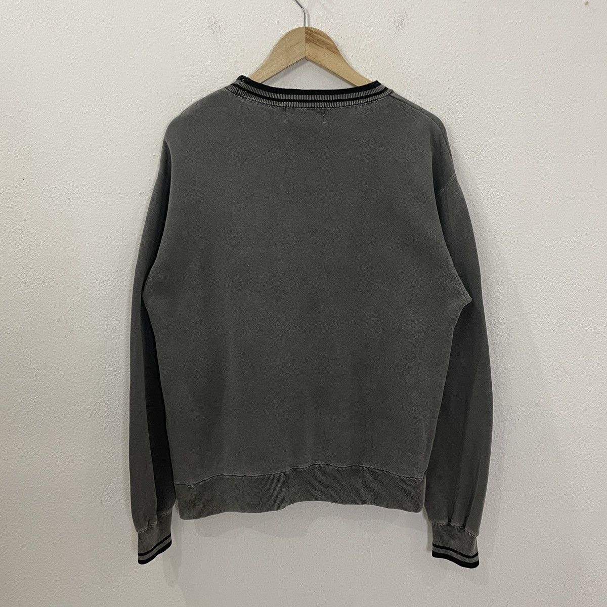Japanese Brand Vintage 90s Bitch Skatebords Faded Sweatshirt Size US M / EU 48-50 / 2 - 8 Thumbnail