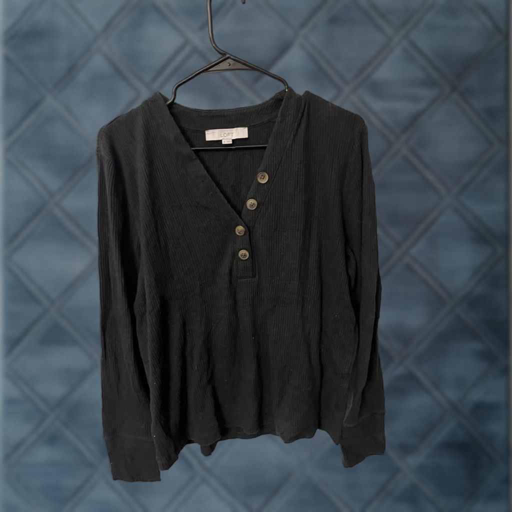 Ann Taylor VINTAGE Ann Taylor LOFT Black Lightweight Henley Pullover Sweater XL Womens Size XL / US 12-14 / IT 48-50 - 1 Thumbnail