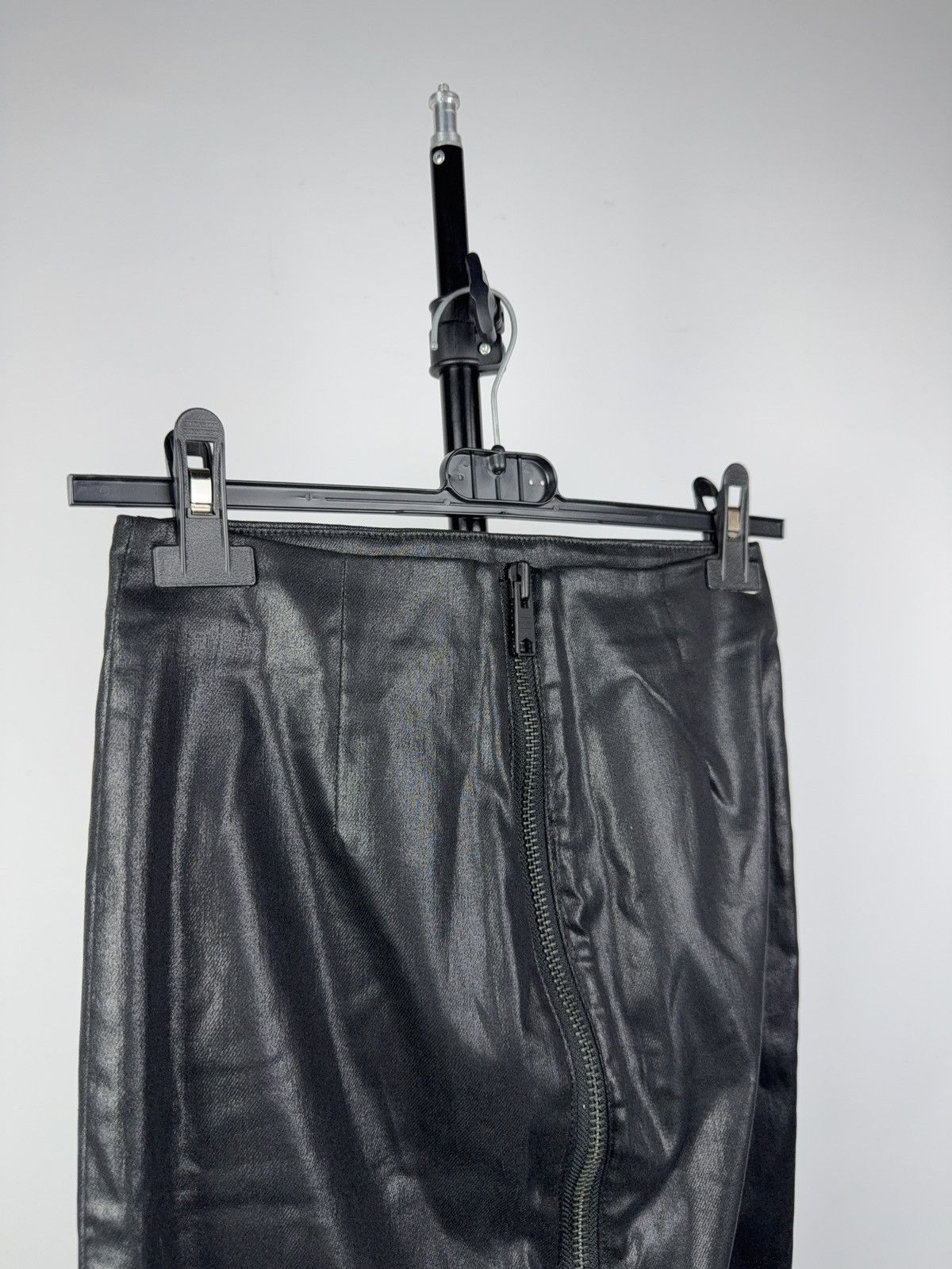 Allsaints Avant Garde AllSaints Black Coated Pencil Skirt UK 8 / US 4 Size 27" / US 4 / IT 40 - 6 Thumbnail