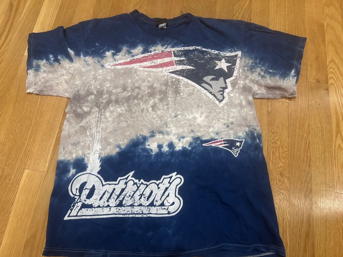 NFL New England Patriots y2k tie dye NFL shirt L/XL Size US L / EU 52-54 / 3 - 1 Thumbnail