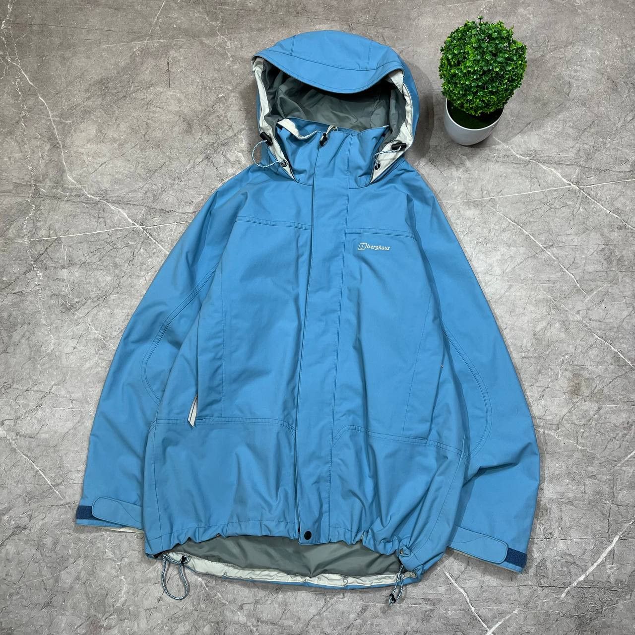 Berghaus Vintage Berghaus AquaFoil Blue Gorpcore Windbreaker Jacket Size US S / EU 44-46 / 1 - 2 Thumbnail