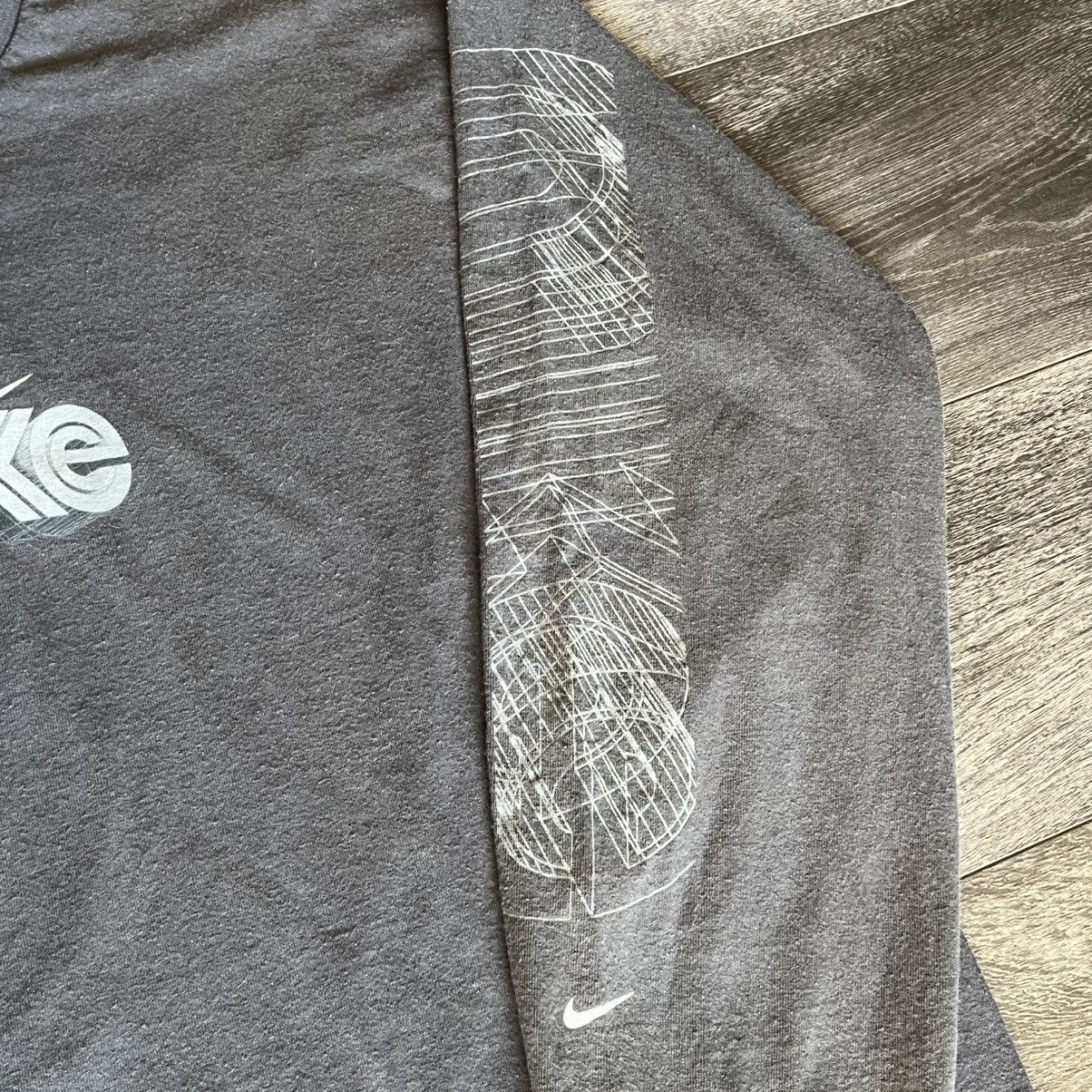 Nike Vintage 2000s Nike 3D Swoosh Logo Longsleeve T Shirt Washed Size US L / EU 52-54 / 3 - 4 Thumbnail
