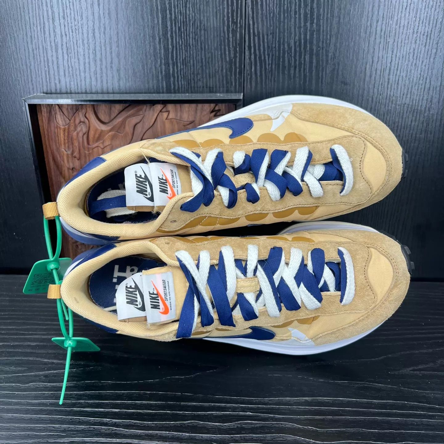 Nike Nike sacai vaporwaffle sesame 42.5 worn once, original box Size US 9.5 / EU 42-43 - 5 Thumbnail
