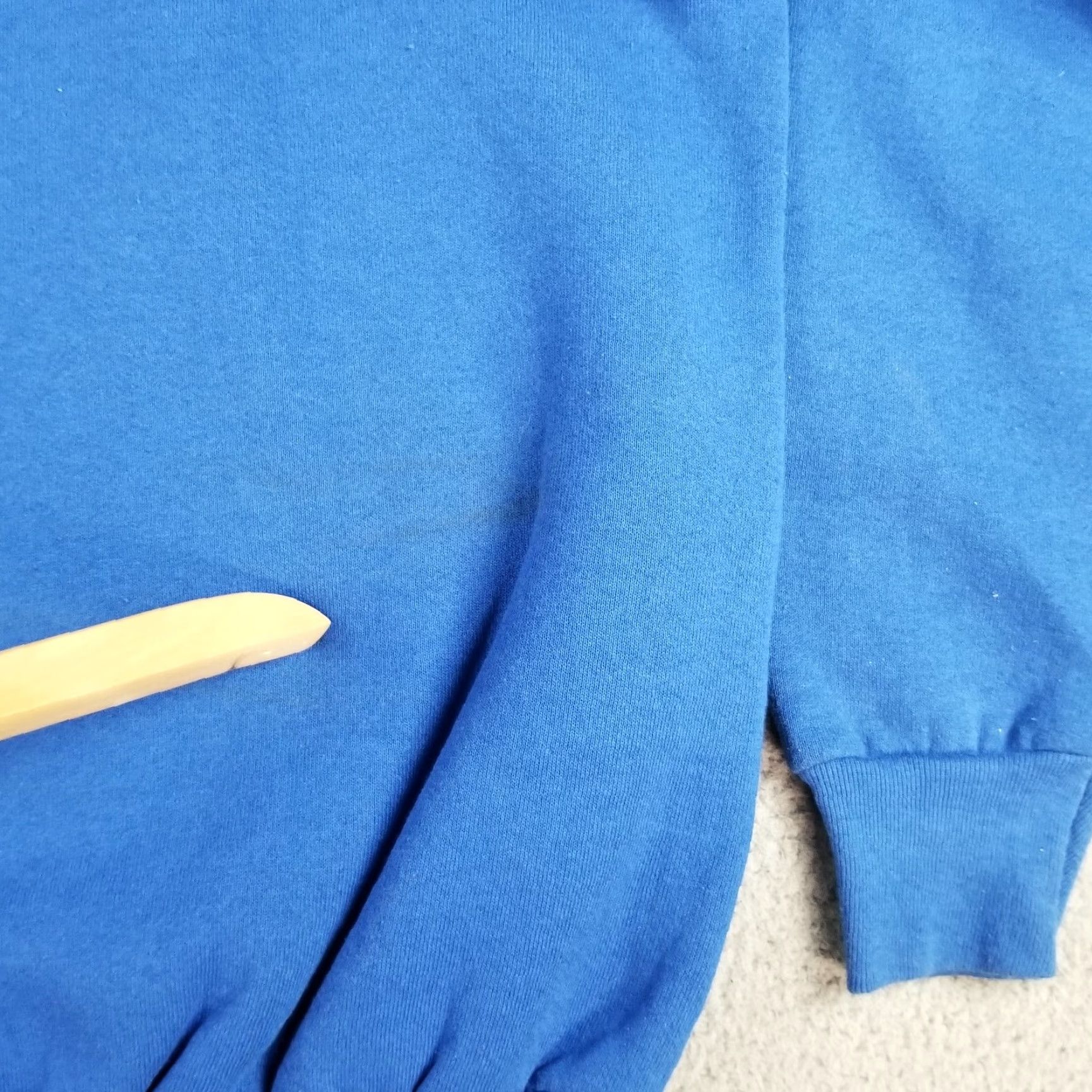 Fruit Of The Loom Vintage Endangered Species Sweatshirt Unisex L Blue Cotton Blend Knit Crewneck Pullover 90s Animals Seals Graphic Print USA Brand Fruit of the Loom Size US L / EU 52-54 / 3 - 2 Thumbnail
