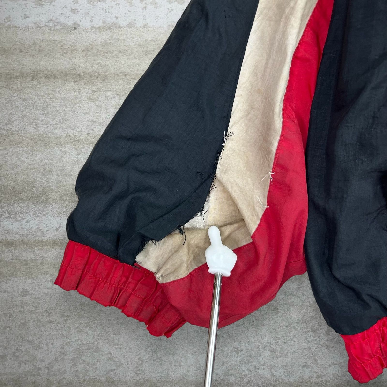 Logo 7 × Vintage Crazy Vintage 90s Wisconsin Badgers Puffer Jacket Red Nylon Size US XL / EU 56 / 4 - 6 Thumbnail