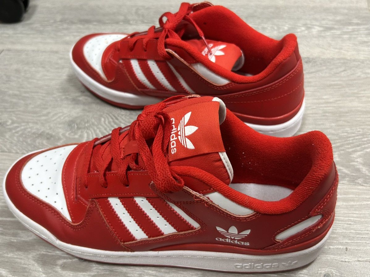 Adidas ADIDAS FORUM SCARLET/WHITE Size US 9.5 / EU 42-43 - 9 Thumbnail