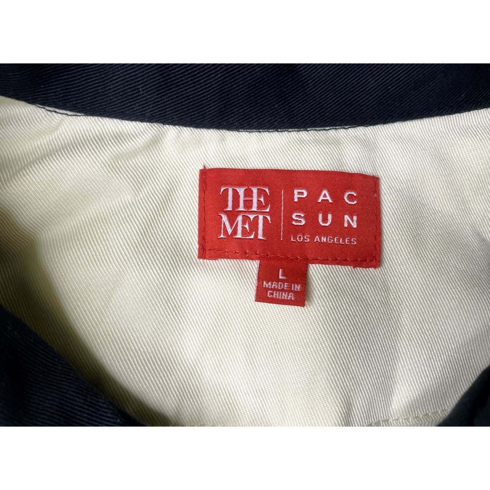 Pacsun PacSun Queen Victoria Graphic Shirt Mens L Beige Black Button Up Size US L / EU 52-54 / 3 - 3 Thumbnail