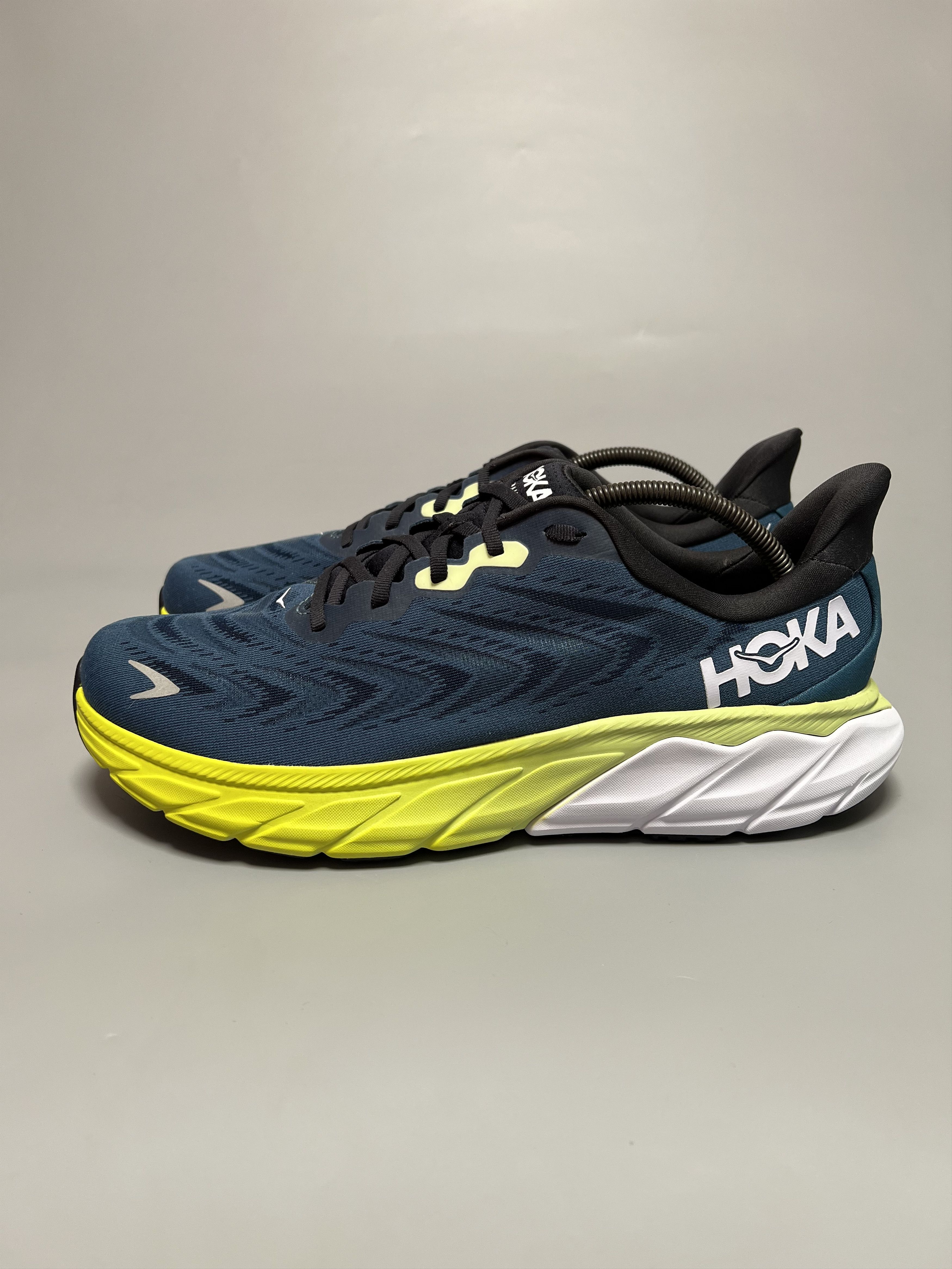 Hoka 12.5D Hoka One One Arahi 6 Running Shoes Walking Gym Size US 12.5 / EU 45-46 - 2 Thumbnail