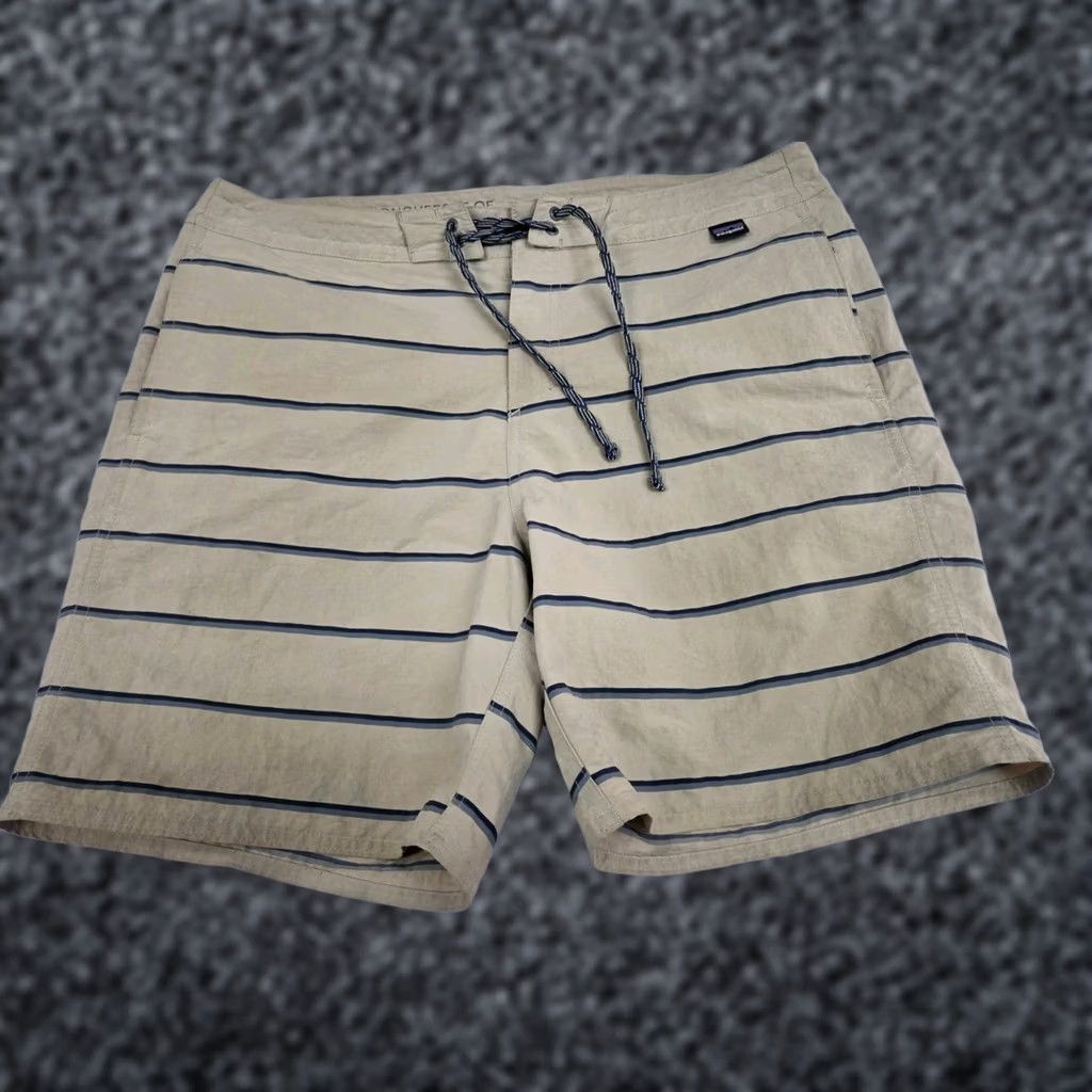 Patagonia Patagonia Wavefarer Boardshorts Mens Beige Blue Striped Zipper Drawstring Pockets Back Pocket 36/7" Regular Nylon Canvas Beach Surfing Casual Size ONE SIZE - 1 Thumbnail