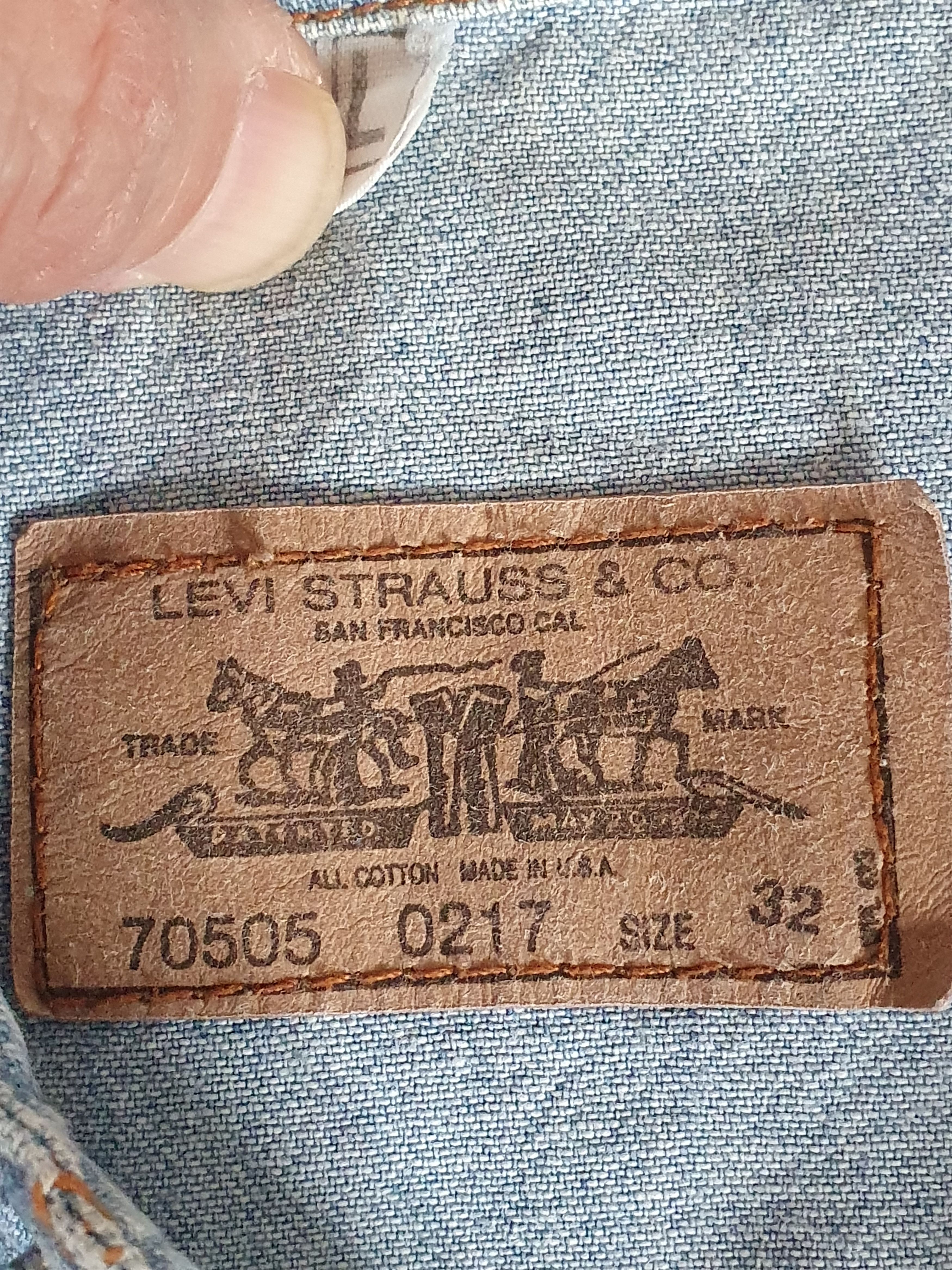 Levi's × Vintage Levis Vtg Made in USA 70505 0217 Pearl Snap Denim shirt sz M Size US M / EU 48-50 / 2 - 4 Thumbnail