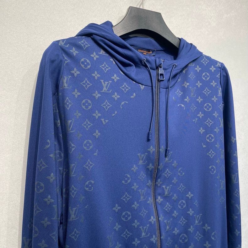 Louis Vuitton Louis Vuitton Thermal logo full-print hooded zipper jacket Size US L / EU 52-54 / 3 - 3 Thumbnail