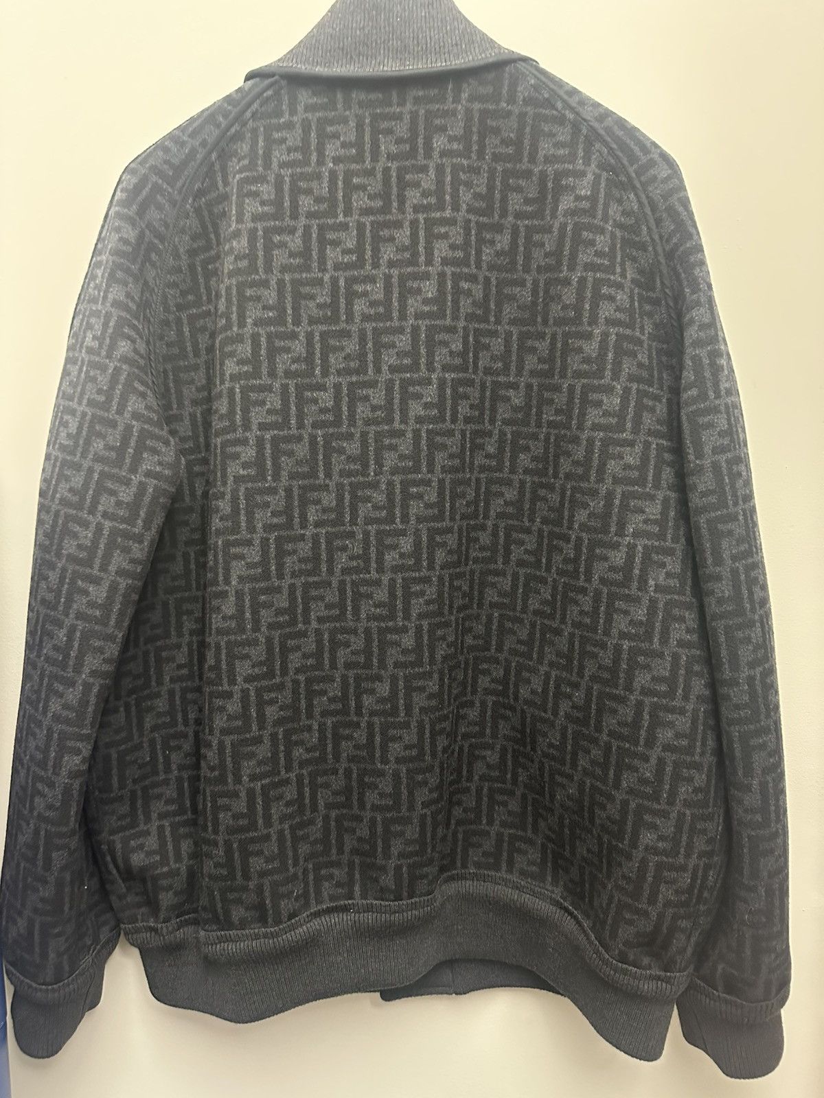 Fendi Fendi reversible logo wool oversized jacket M Size US M / EU 48-50 / 2 - 5 Thumbnail