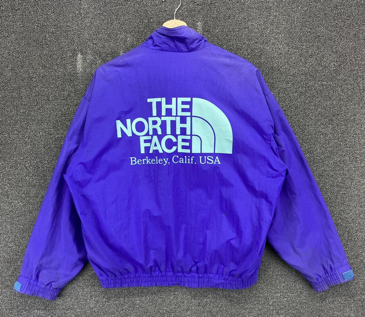 The North Face Vintage The North Face Spellout Light Jacket Size US L / EU 52-54 / 3 - 1 Thumbnail