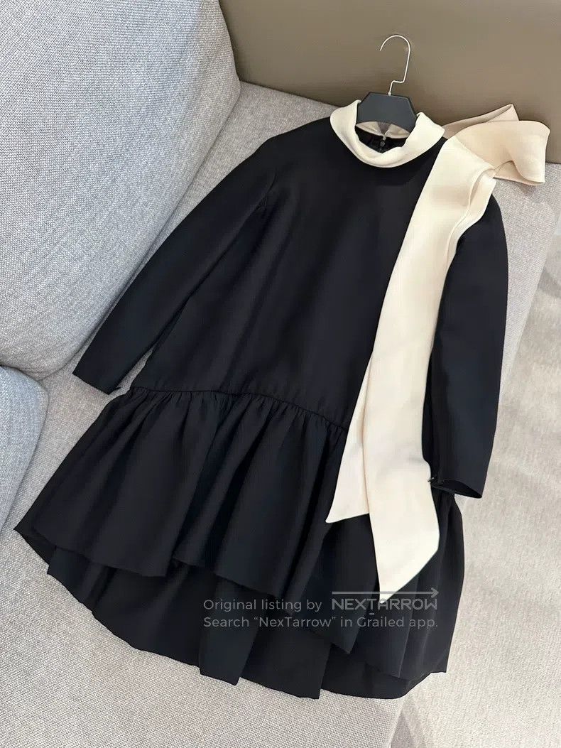 Valentino Valentino Streamer dress Size S / US 4 / IT 40 - 1 Thumbnail