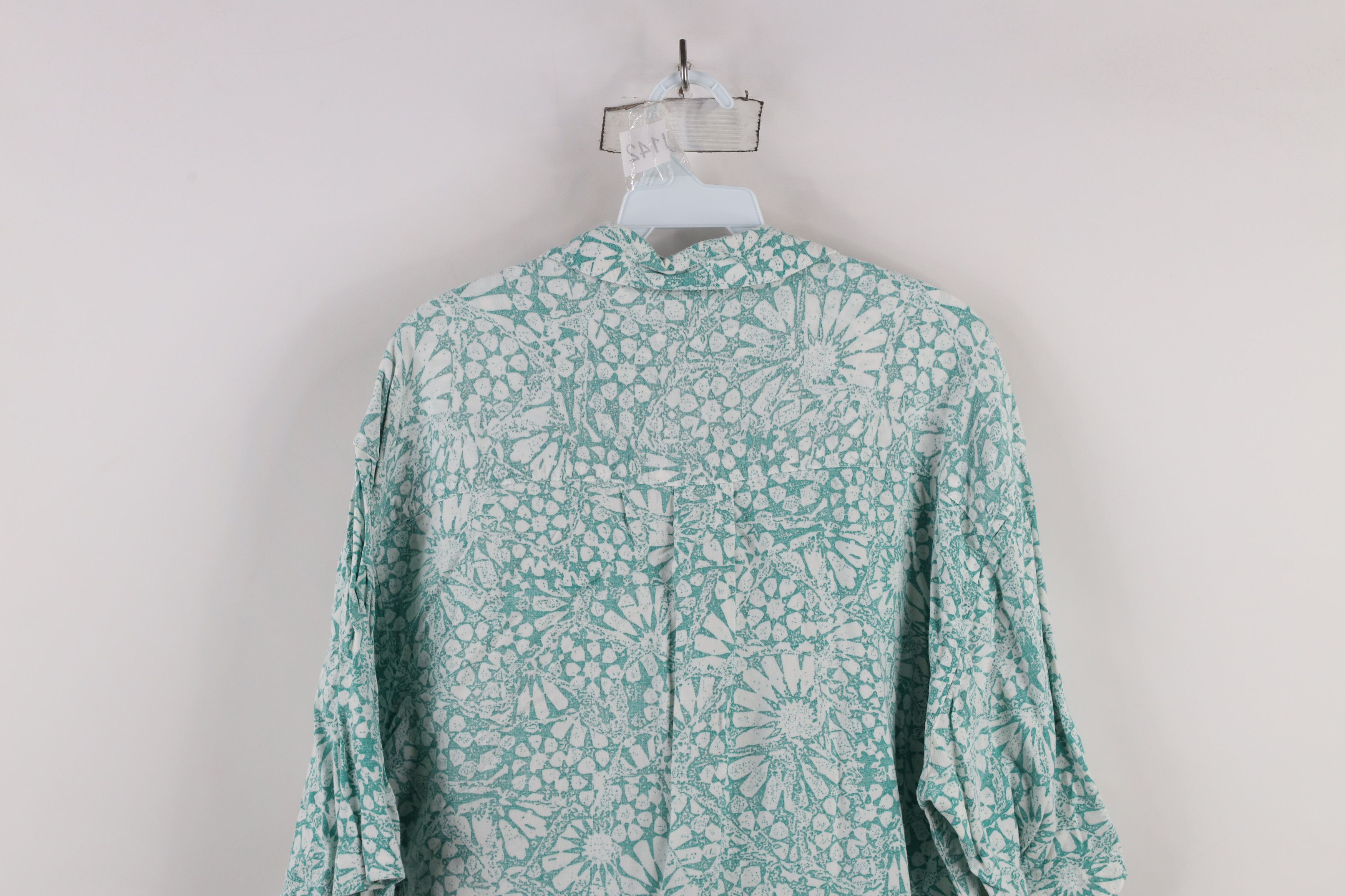 Vintage Vintage 90s Streetwear All Over Print Surfing Button Shirt Size US L / EU 52-54 / 3 - 9 Thumbnail