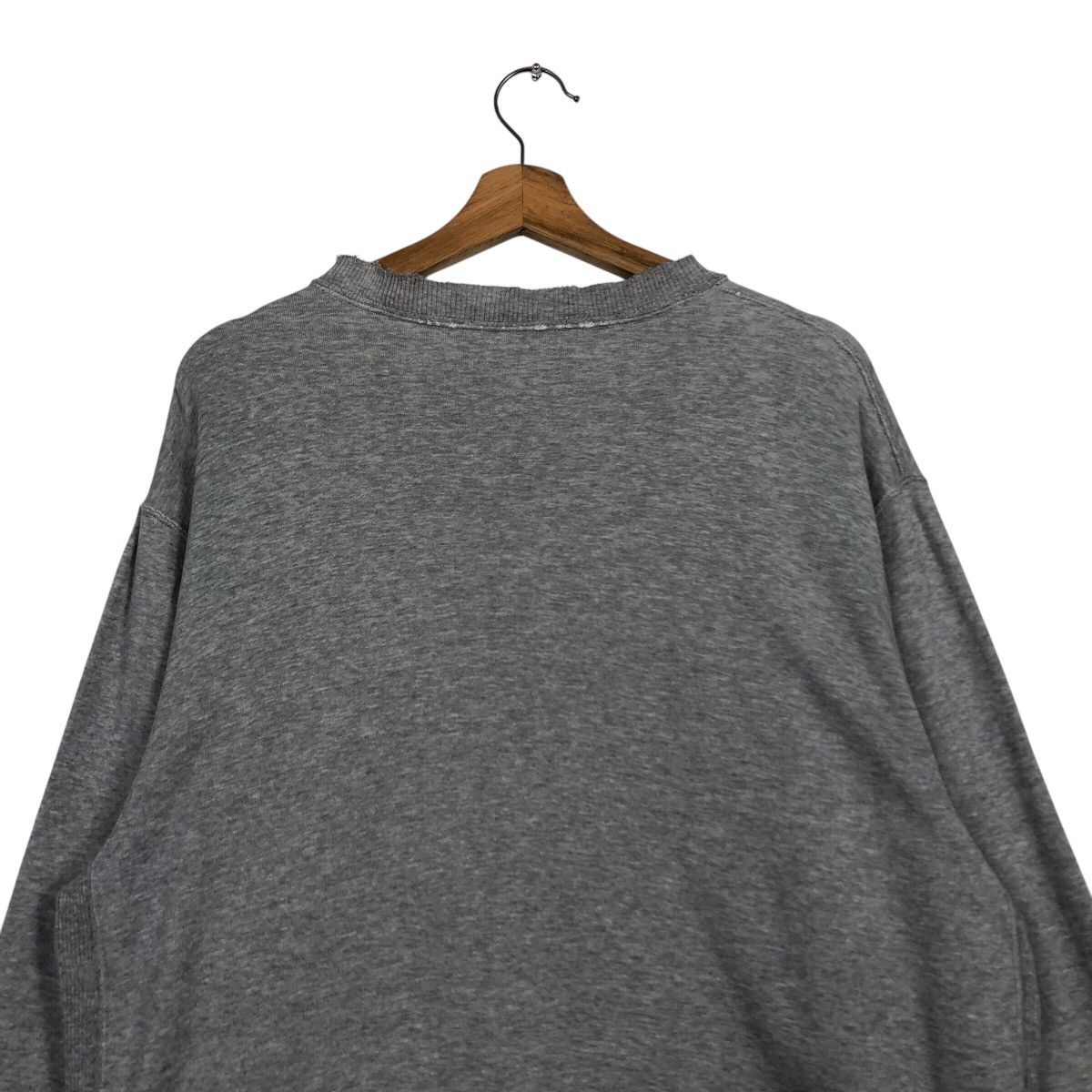 Nike Nike Small Swoosh Crewneck — Vintage Grey Essential Size US XL / EU 56 / 4 - 10 Thumbnail