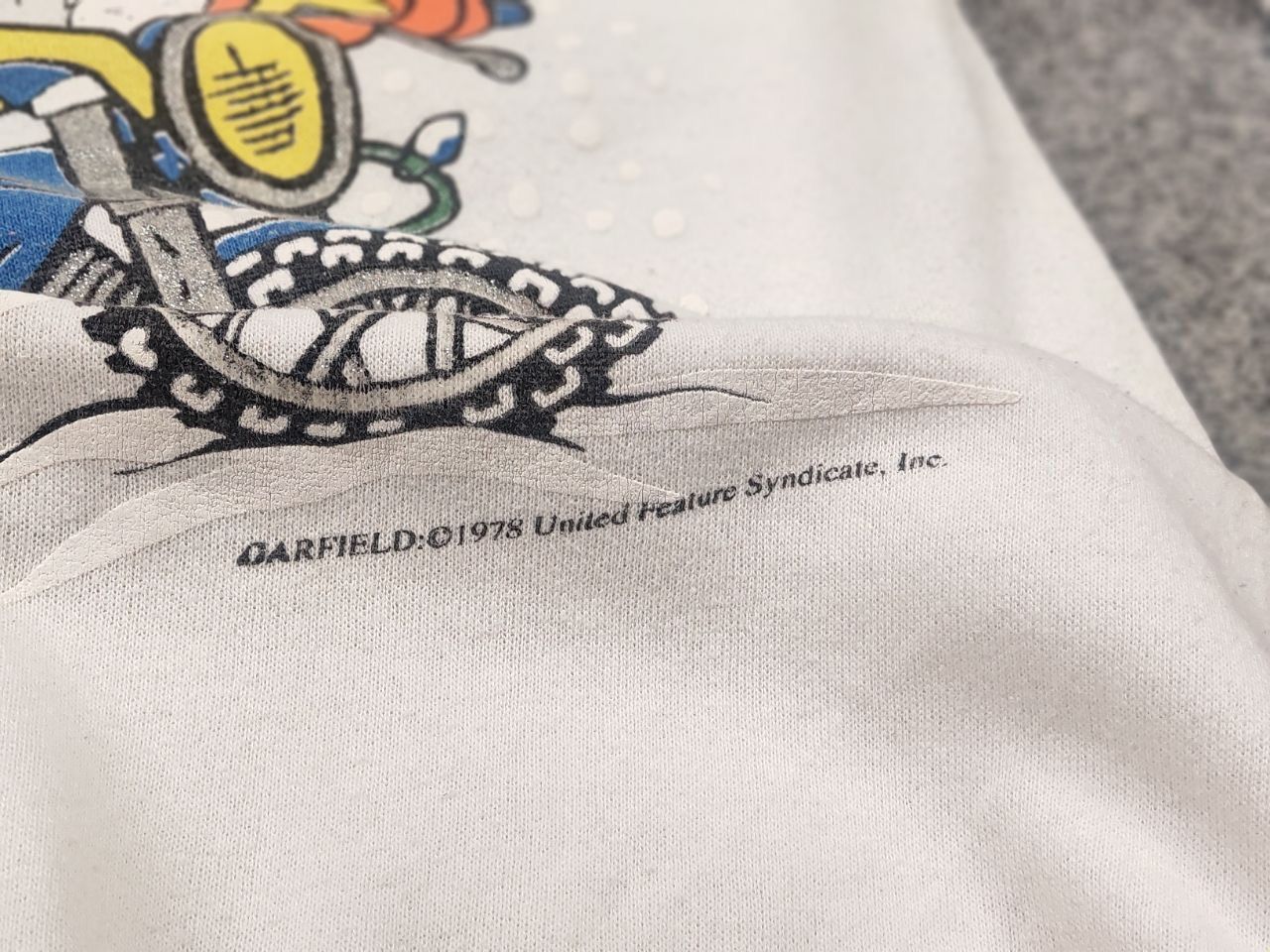 Tultex Rare Vintage 1978's Garfield Printed Logo Freeze Sweatshirt Size US L / EU 52-54 / 3 - 16 Thumbnail
