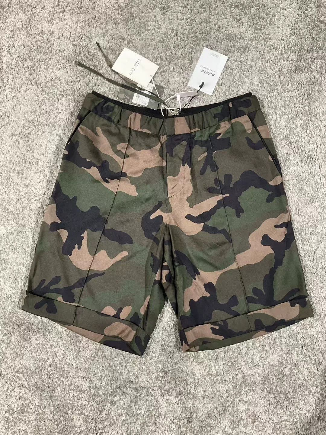 Valentino Valentino Silk Camouflage Shorts Size US 38 / EU 54 - 1 Thumbnail