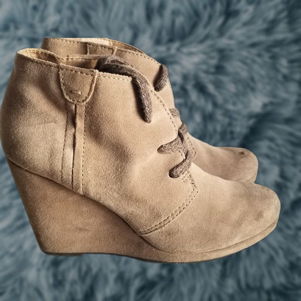 Dolce Vita Dolce Vita Womens Size 9 Tan Suede Lace Up Wedge Heel Ankle Booties Boots Shoes Shoe Block Heeled Ankle Bootie Shoe Size US 9 / IT 39 - 1 Thumbnail