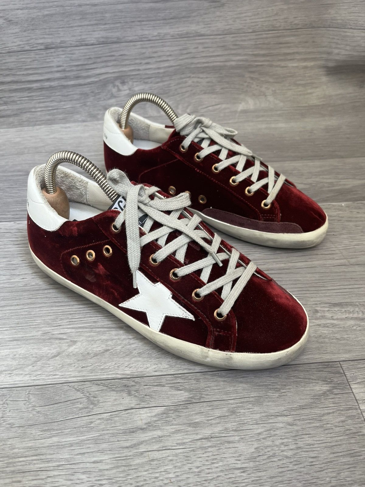 Golden Goose Golden goose velvet burgundy low top sneakers sz 38 Size US 8 / IT 38 - 1 Thumbnail
