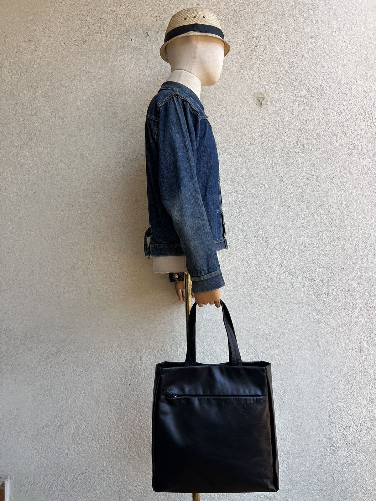 Leather × Moschino Vintage MOSCHINO Patina Black Leather Tote Bag Size ONE SIZE - 3 Thumbnail