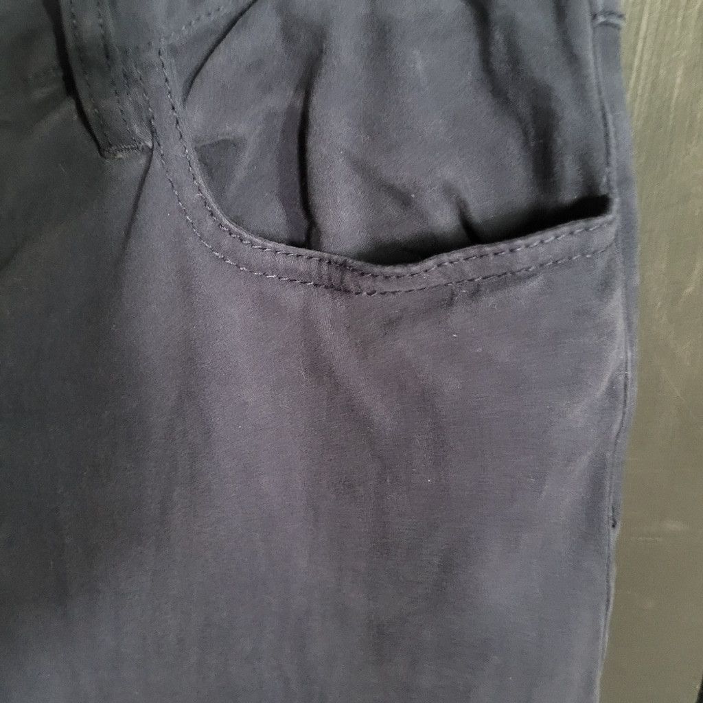 Trina Turk Trina Turk, Size 3, nwot dark blue pants, soft to touch. Size 26" / US 2 / IT 38 - 4 Thumbnail