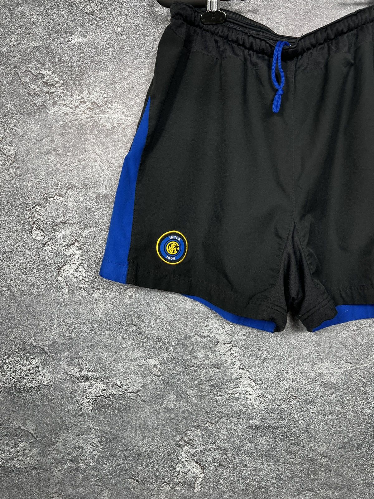 Nike Vintage Nike Inter Milan Nylon Shorts Size Xl Size US 34 / EU 50 - 2 Thumbnail