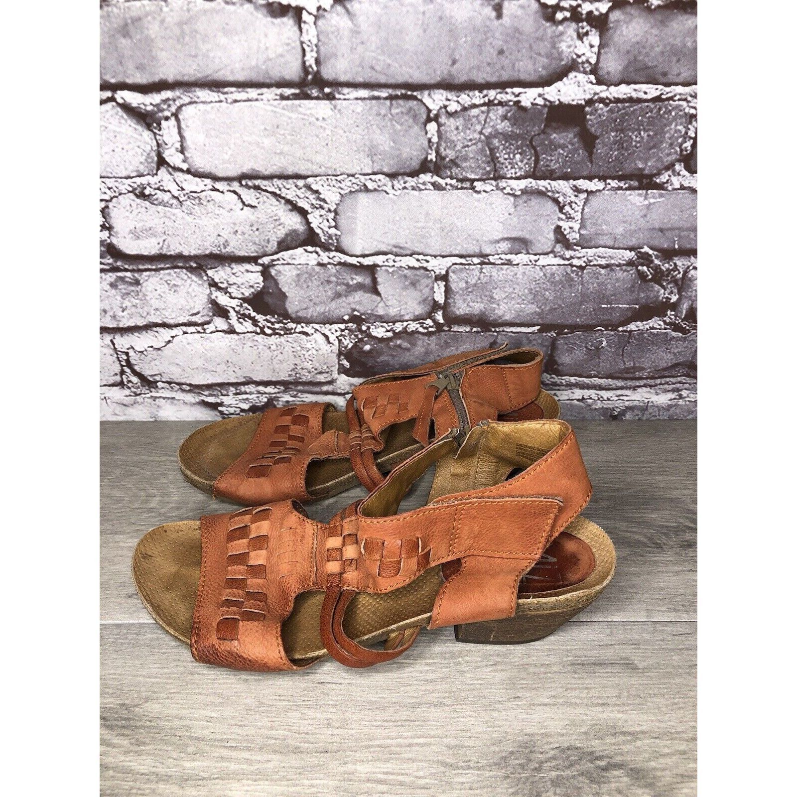 Other Miz Mooz Orange Leather Side Zipper Strap Heeled Sandals Wom Size US 10.5 / IT 40.5 - 12 Thumbnail