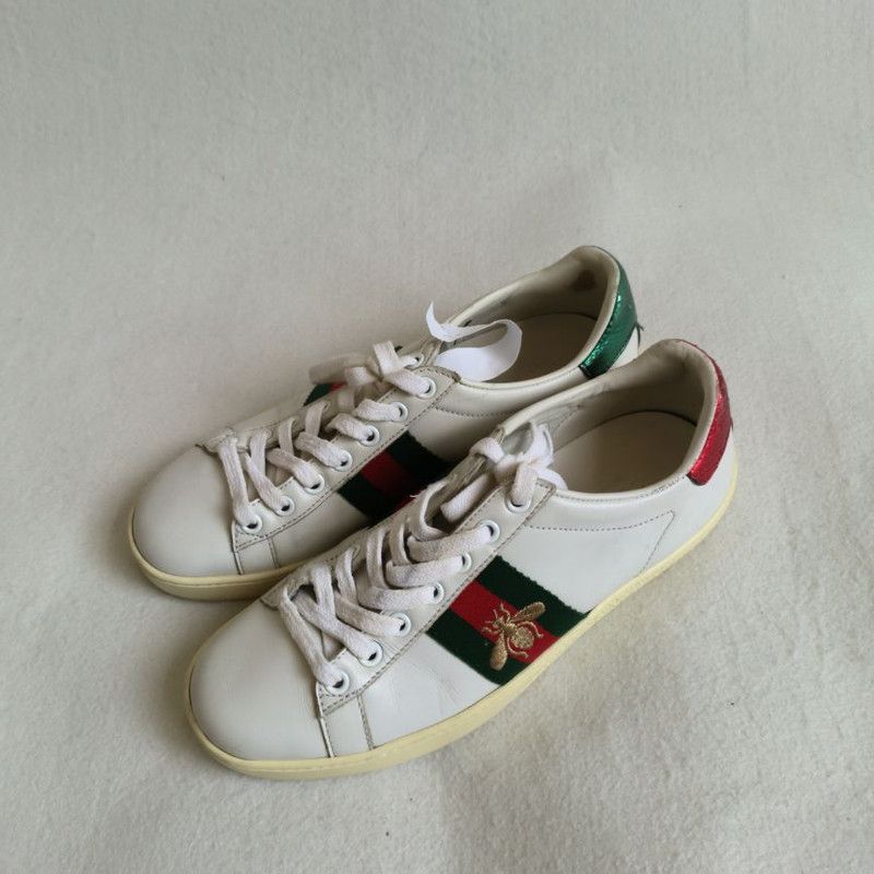 Gucci Gucci Ace Leather Sneakers with Bee Design 0079 Size US 6 / IT 36 - 1 Thumbnail