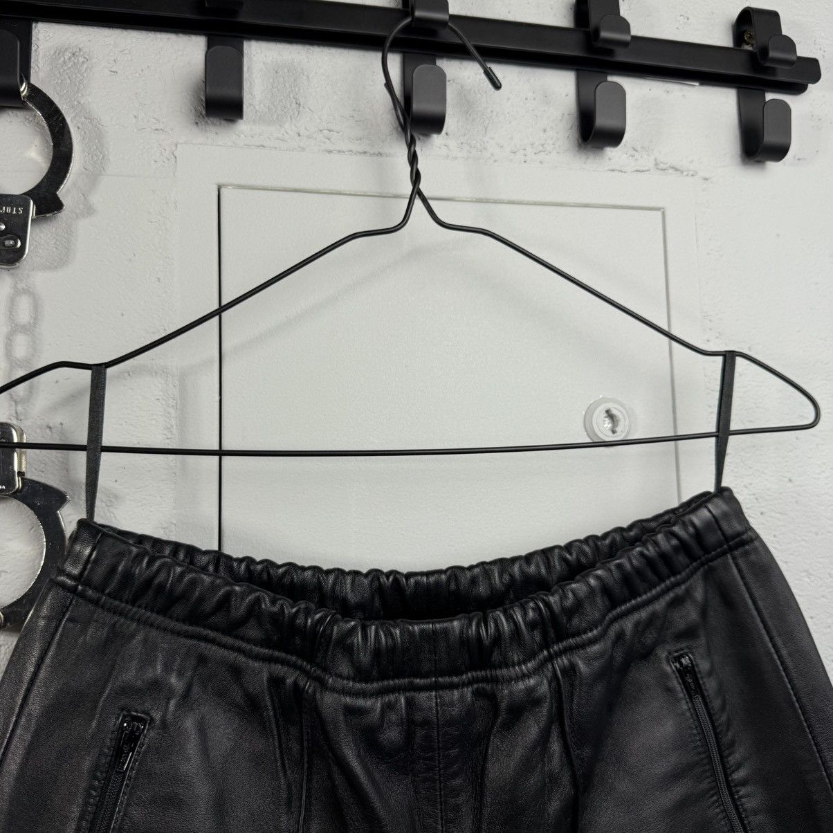 Balenciaga Vintage Leather Biker Pants Balenciaga Size 26" / US 2 / IT 38 - 5 Thumbnail