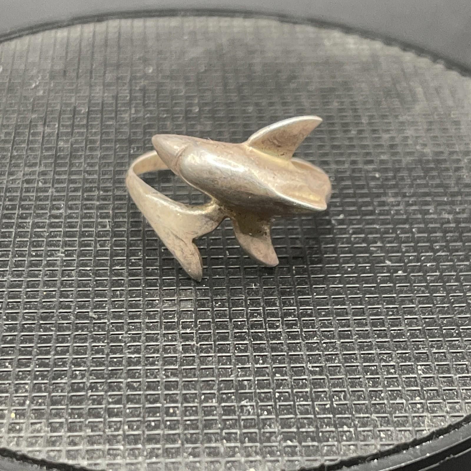 NASCAR Vtg 925 Dolphin Ring STERLING SILVER Size 4.5 2g Size ONE SIZE - 1 Thumbnail