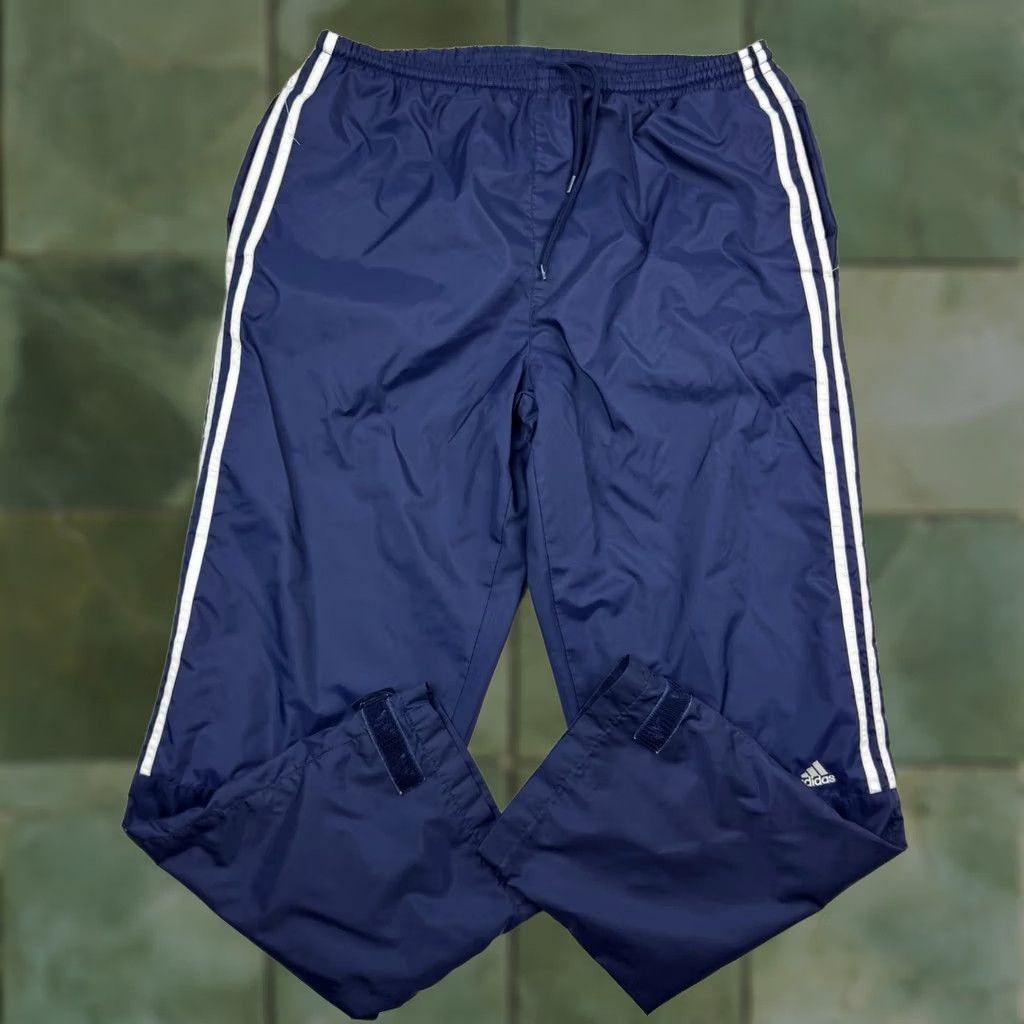 Adidas VINTAGE Adidas Track Pants Adult Medium Relaxed Sports Athletics 90s Y2K Size US 31 - 1 Thumbnail