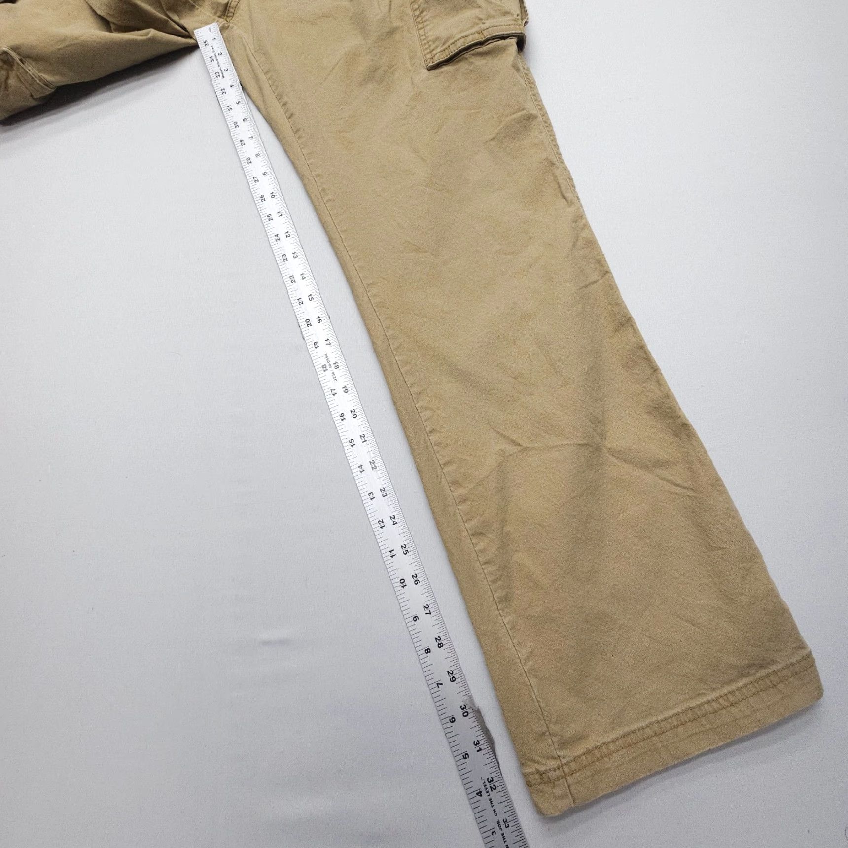 Old Navy Old Navy Cargo Pants Mens 40x34 Tan Cotton Blend Straight 5-Pocket Design 34 Inseam Regular Tailored for Casual Workwear Vintage No N/A Size US 40 / EU 56 - 4 Thumbnail