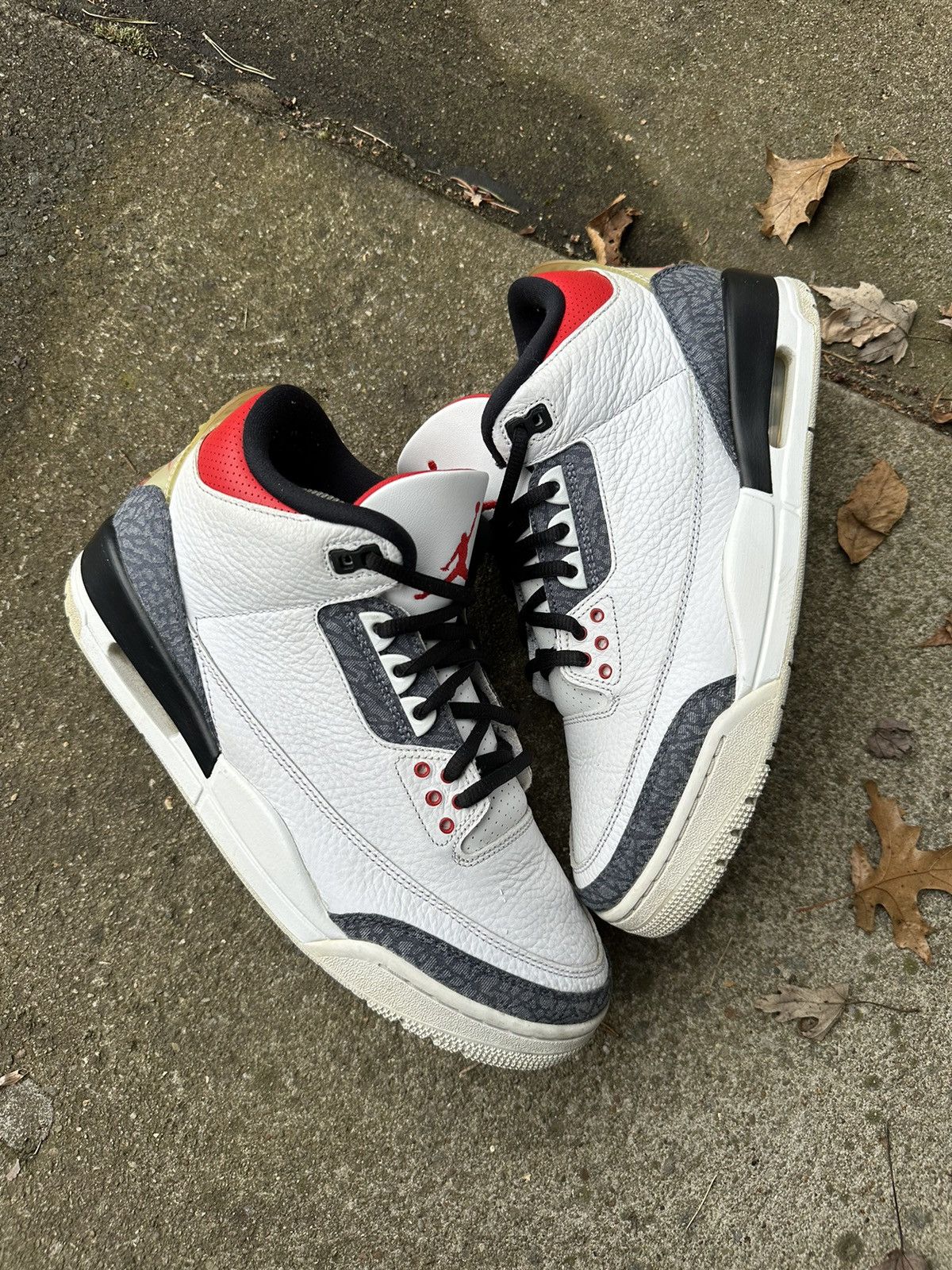 Air Jordan Retro Denim SE Fire Red size