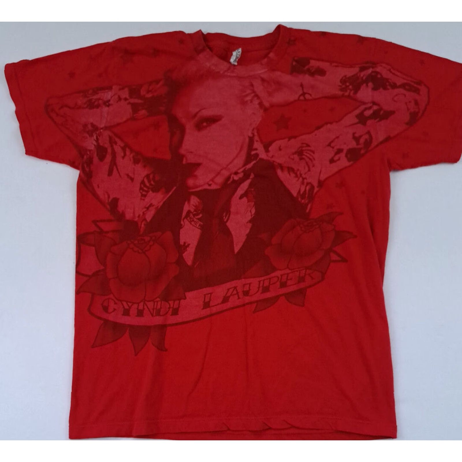 Vintage VINTAGE Cyndi Lauper Rock T-Shirt Red Medium Alstyle Size M / US 6-8 / IT 42-44 - 3 Thumbnail