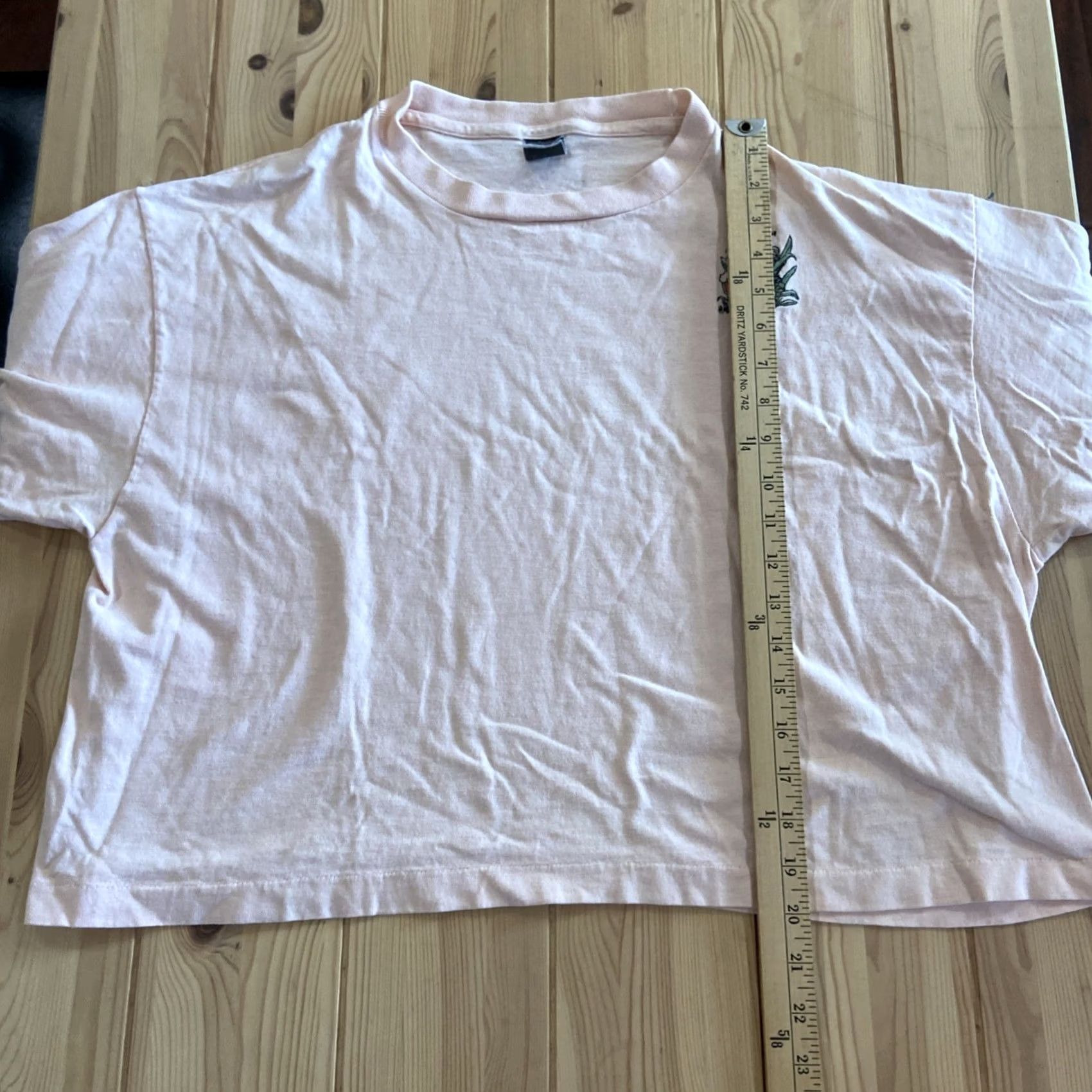 Anvil VINTAGE 80s Pink Koala Crop Top Destination Travel Shirt Large White Anvil T-Shirt L Mens Women? Size L / US 10 / IT 46 - 5 Thumbnail