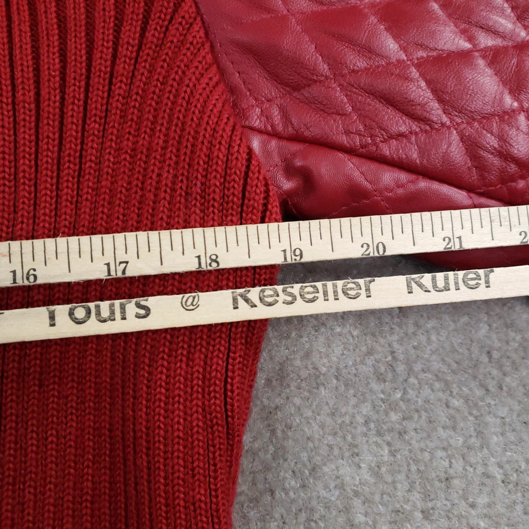 Vintage Clothes by Revue Jacket Womens 10 Red Quilted Lamb Leather Zip Front Knit Trim Size L / US 10 / IT 46 - 3 Thumbnail