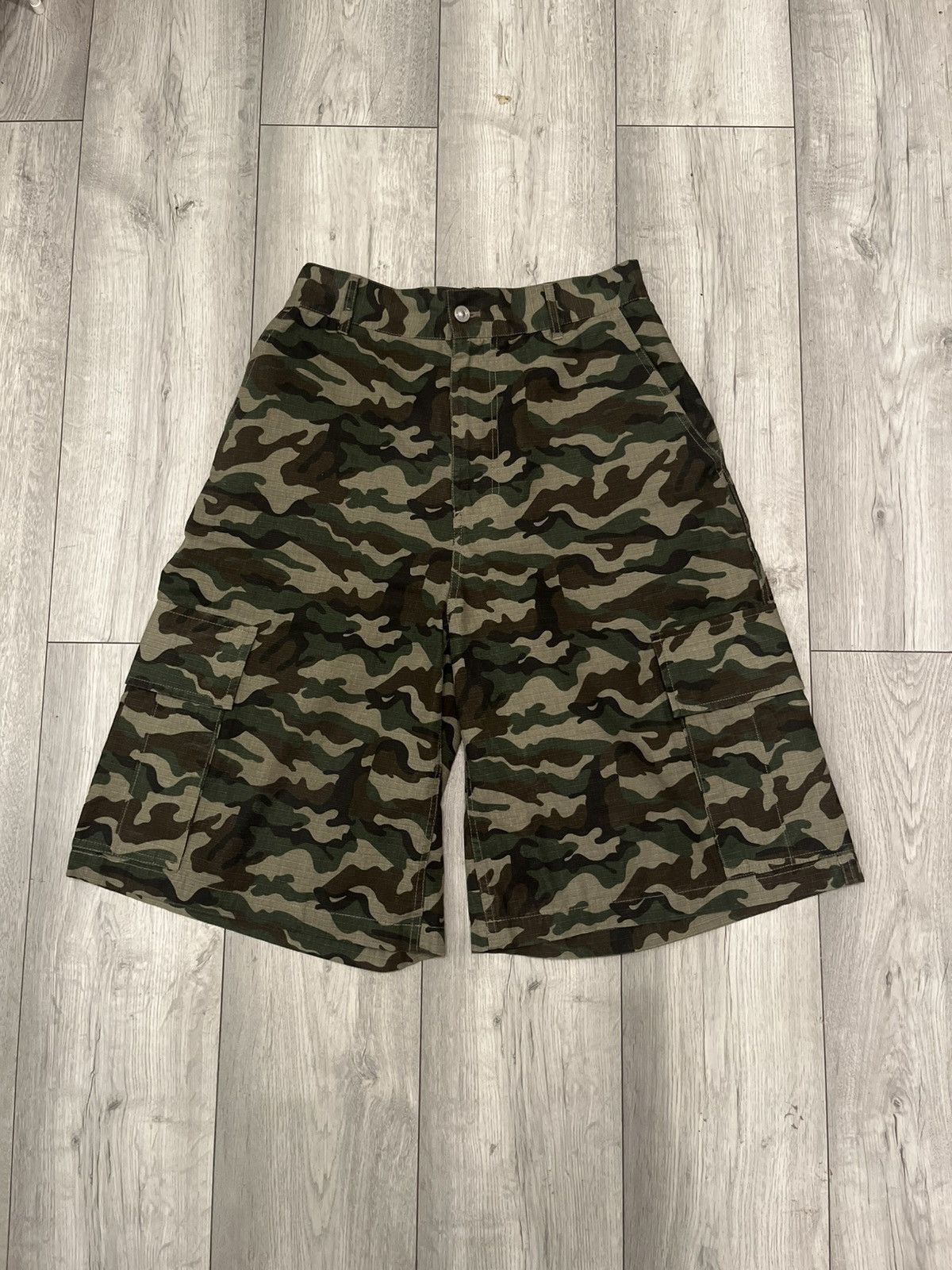 Other AFB Japanese Baggy Shorts Camo - Size L Size US 34 / EU 50 - 2 Thumbnail