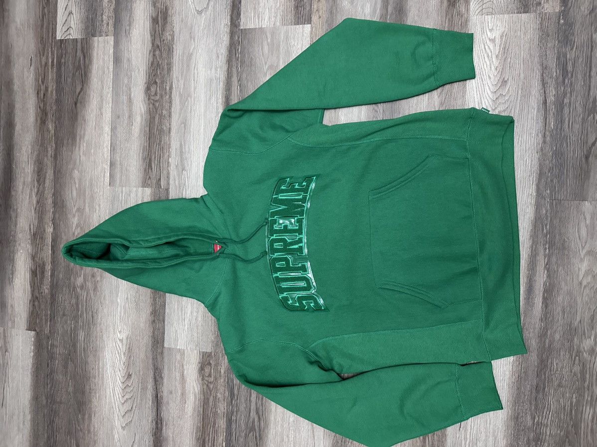 トップス Supreme Patent/Chenille Arc Logo Hooded Supreme Patent Chenille Arc Logo Hooded Sweatshirt (FW17) - $158