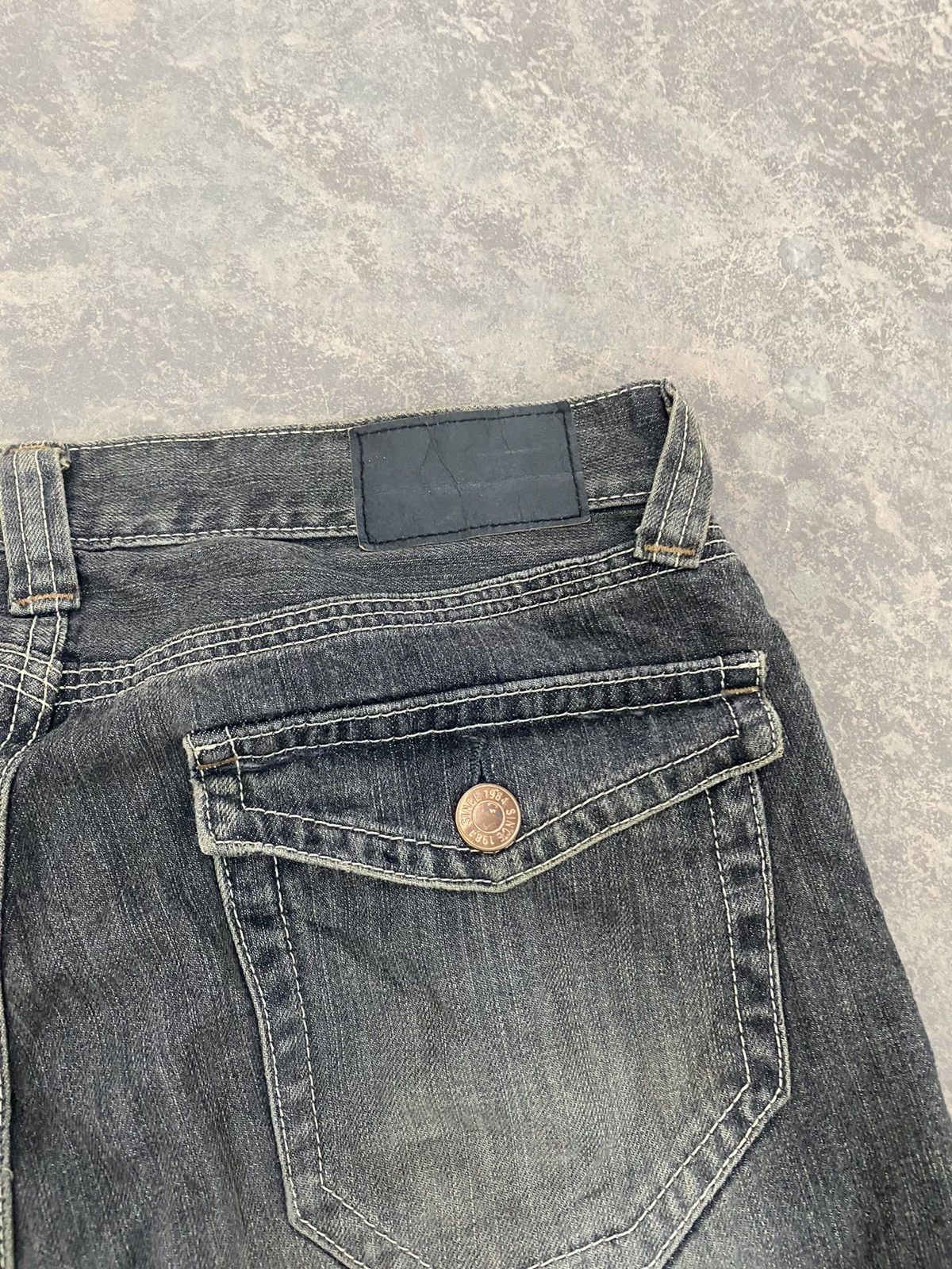 Le Grande Bleu (L.G.B.) UNIQLO JAPAN FLARE JEANS WASH BLACK LGB BOOTCUT 90s PANTS Size US 32 / EU 48 - 13 Thumbnail