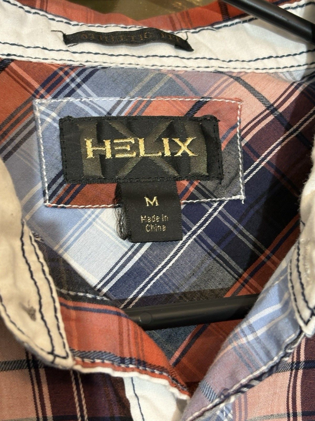 Helix Helix Authentic Fit Medium Red Plaid Button Up Size US M / EU 48-50 / 2 - 8 Thumbnail