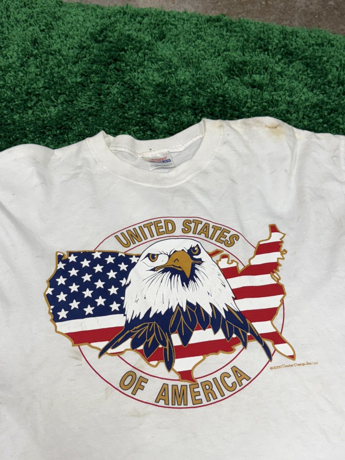 Vintage Vintage Distressed United States USA Eagle Tee White Hanes Size US XL / EU 56 / 4 - 2 Thumbnail