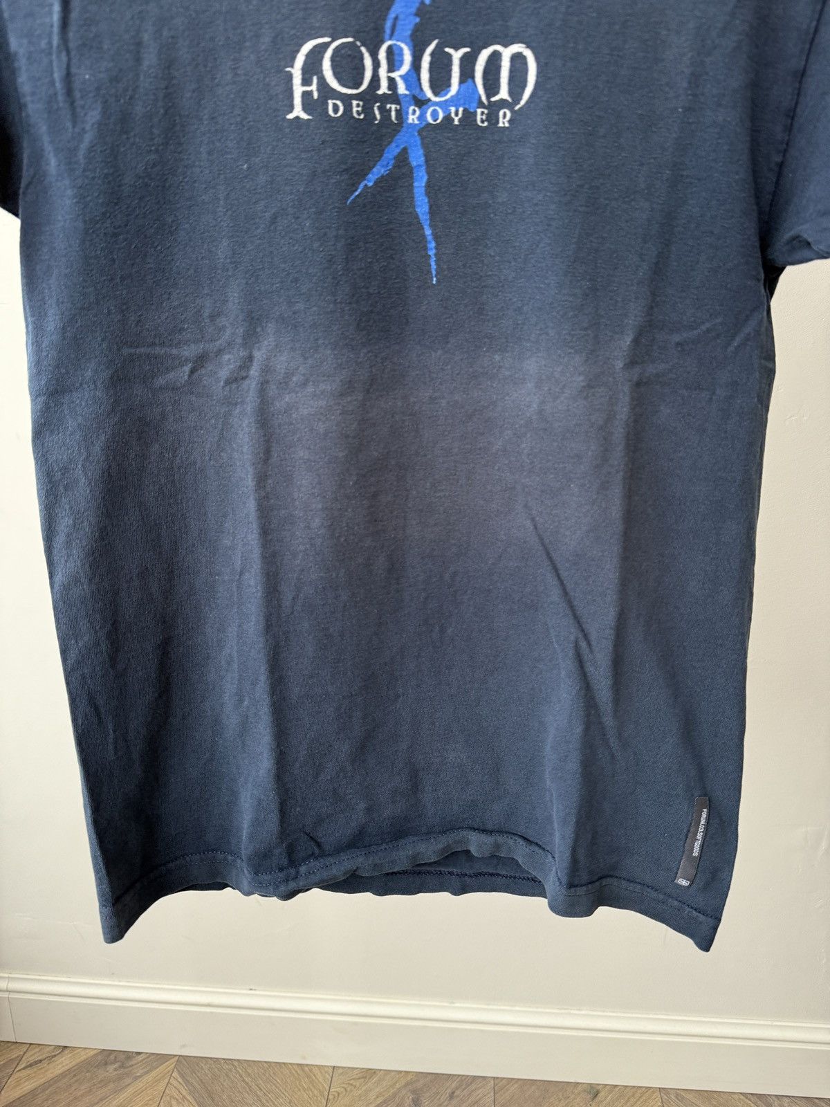 Other Vintage 90s forum snowboards foursquare destroyer t shirt Size US S / EU 44-46 / 1 - 9 Thumbnail