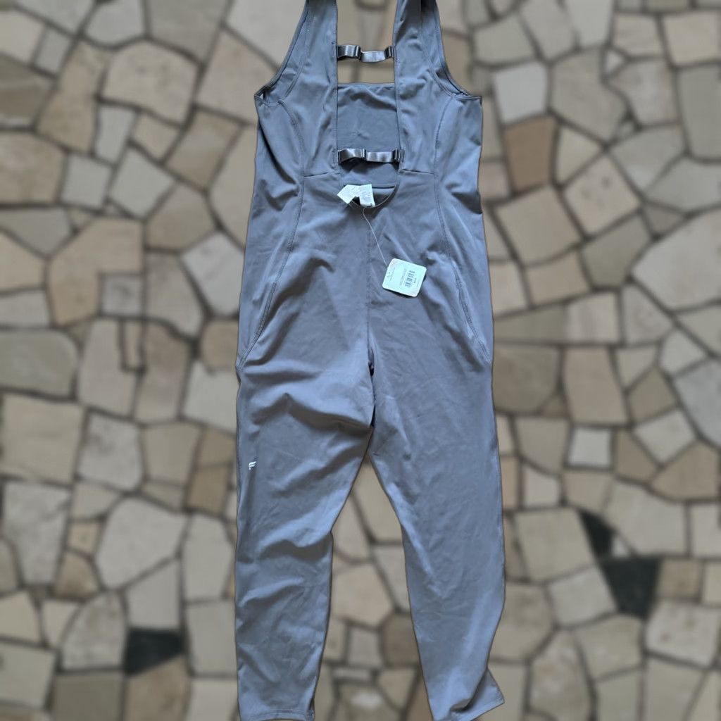 Fabletics Tyra One Piece Jumpsuit Women's XL Frontier Green 7/8 Khaki C14 Frontiers® Active One Piece Northwest?