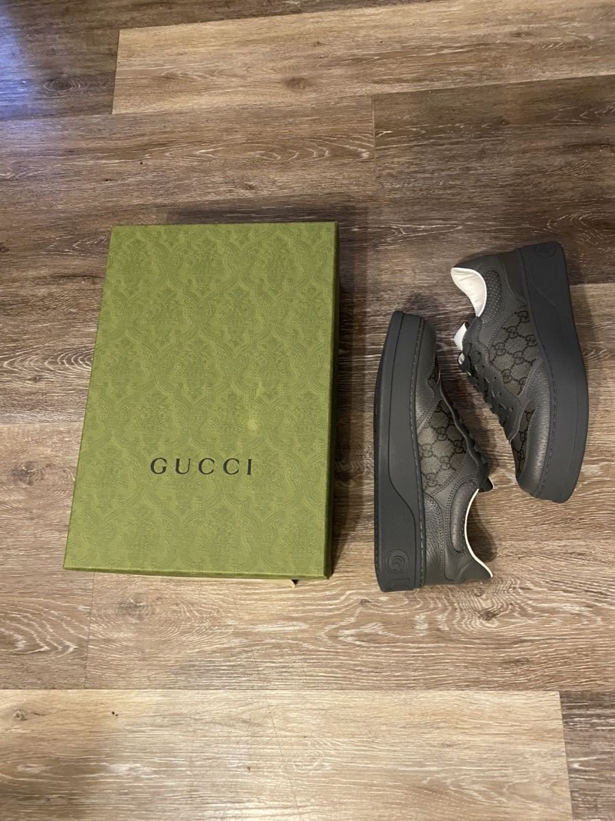Gucci Grey Leather Gucci Lace Up Sneakers 9 US Monogram Print BNIB Size US 10 / EU 43 - 21 Thumbnail